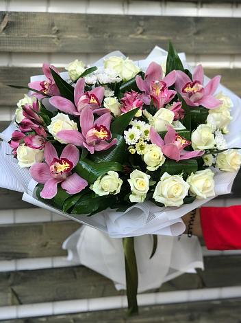 Букет цветов из: Розы и Хризантемы в Заокском