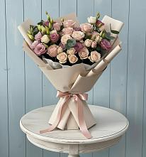 Букет цветов из:  Розы и Лизиантусы в Заокском