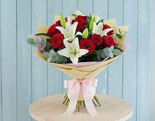 Букет цветов из:  Лилии и Розы в Заокском