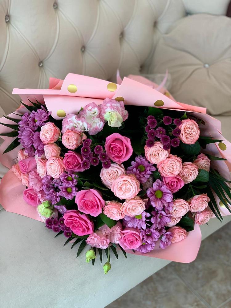 Букет цветов из: Хризантемы, Розы и Лизиантусы в Заокском