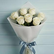Букет 7 Белых роз Эдлесс Лав в Заокском