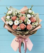 Букет цветов из:  Розы, Альстромерии и Лизиантусы в Заокском