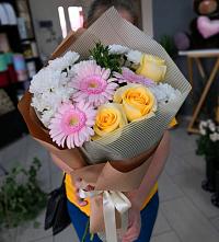 Букет цветов из:  Герберы, Розы и Хризантемы в Заокском