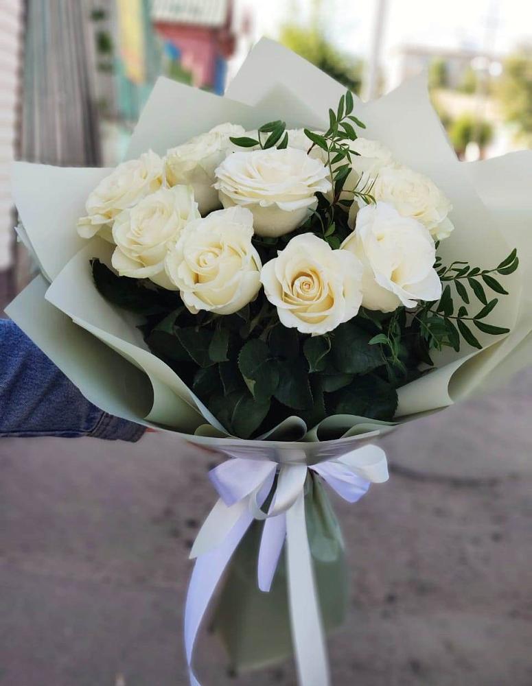 Букет Белые розы Проуд в Заокском