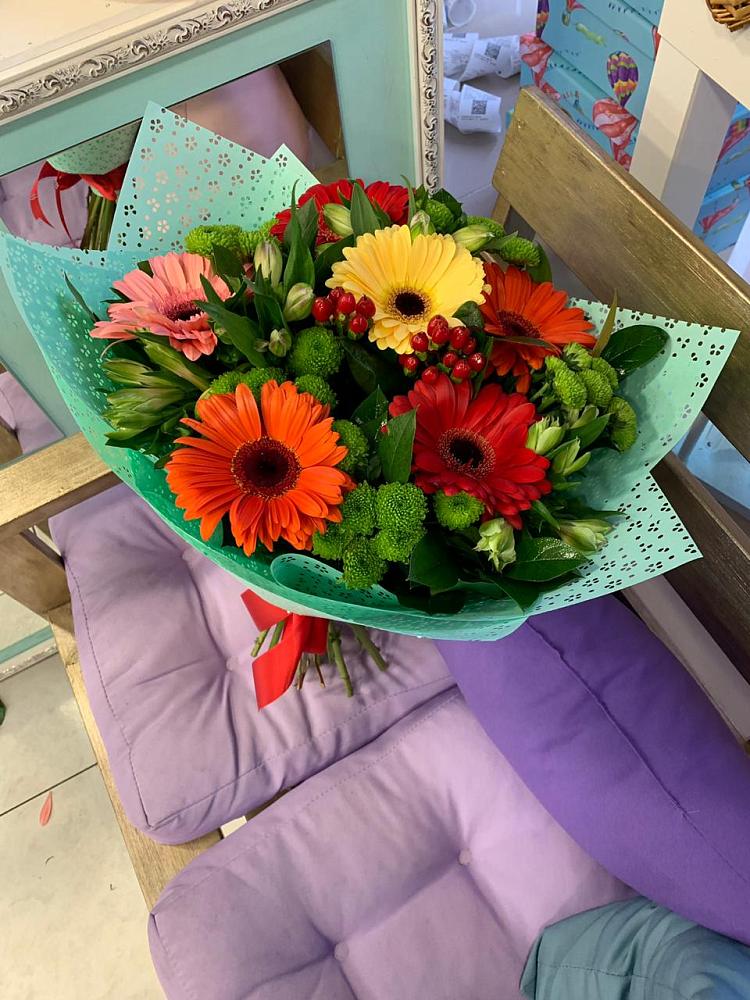 Букет цветов из: Герберы, Хризантемы и Альстромерии в Заокском