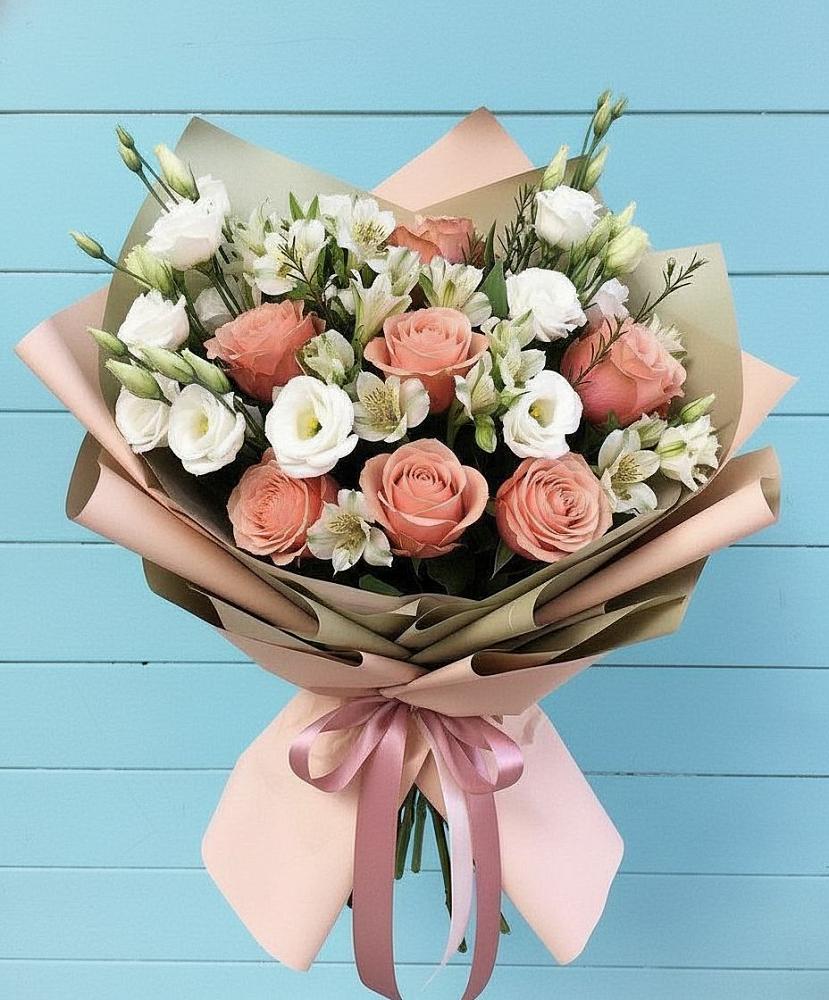Букет цветов из: Розы, Альстромерии и Лизиантусы в Заокском