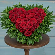 Цветочная композиция из Розы в виде сердца в Заокском