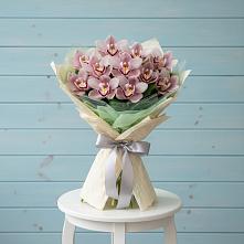 Букет цветов из:  Орхидеи и Розы в Заокском