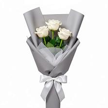 Букет 3 белые розы в Заокском