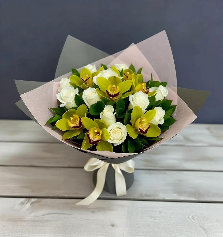 Букет цветов из: Орхидеи и Розы в Заокском