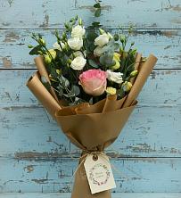 Букет цветов из:  Розы и Лизиантусы в Заокском